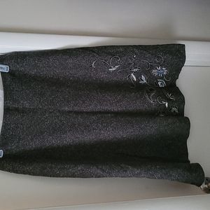 Woman's Size 14 side closure skirt